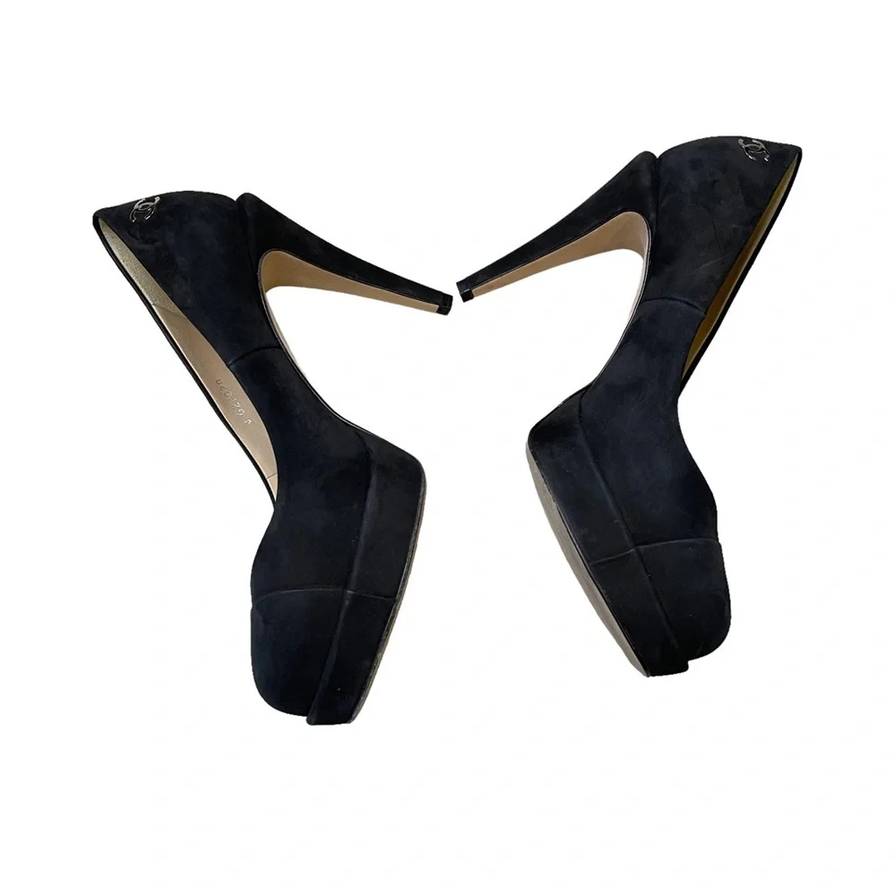 Chanel Black Leather CC Logo Platform Pumps Cap Toe Made Italy Sz 37.5